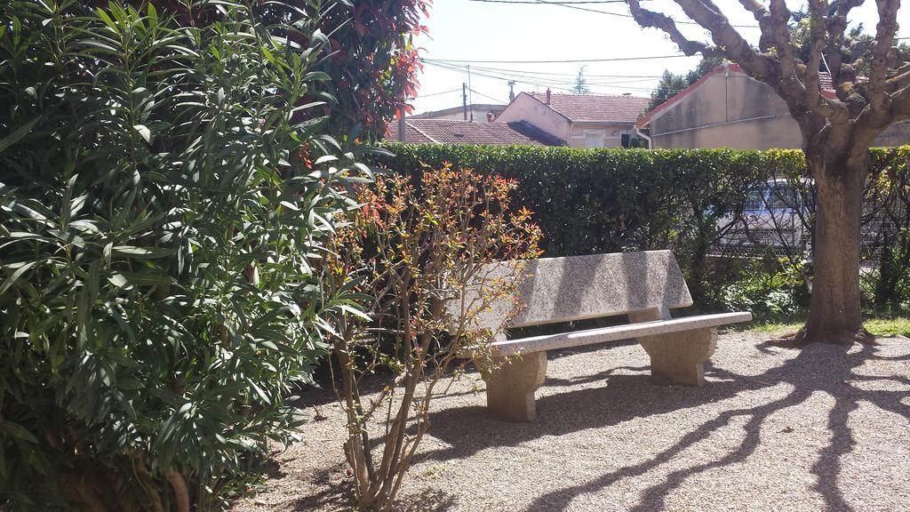 Appart Ensoleille Proche Remparts أفينيون المظهر الخارجي الصورة